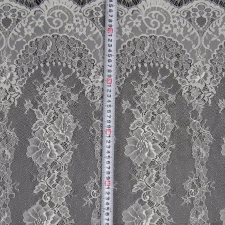 Chantilly lace veil